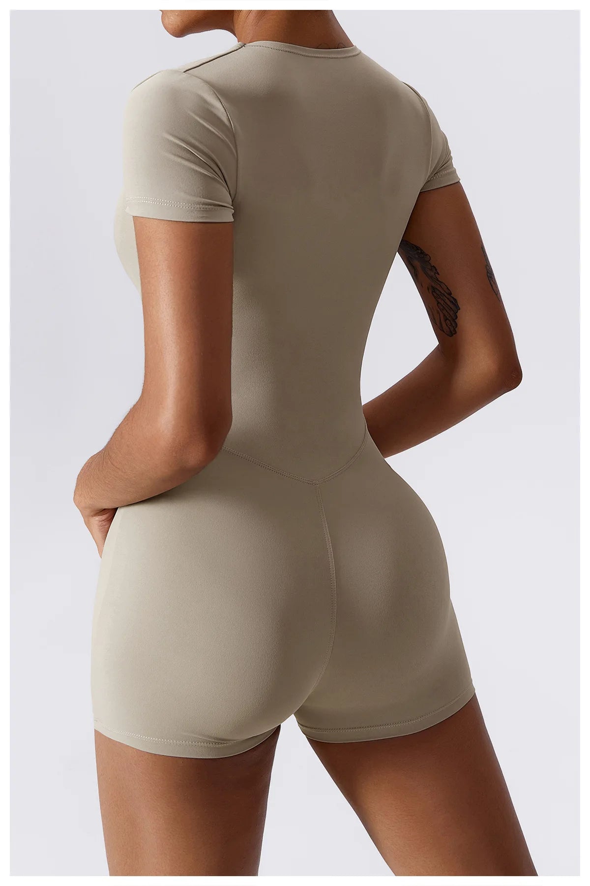 Conjunto Esportivo Feminino Curto Sem Costura - SoftBody