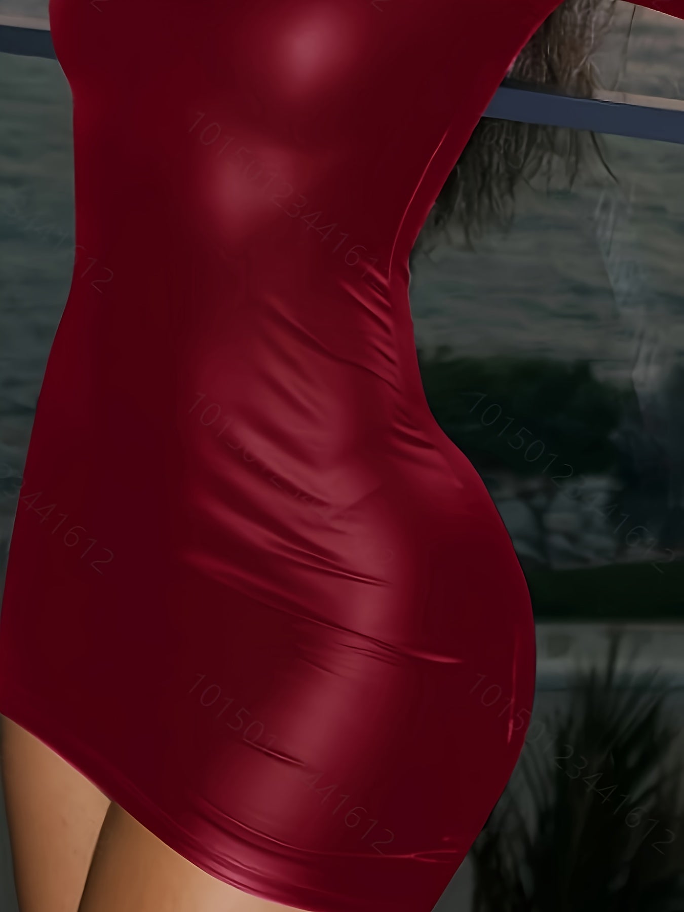 Vestido Mini Bodycon Preto Feminino Manga Curta, Decote Redondo, Cintura Marcada | Valentina Noir