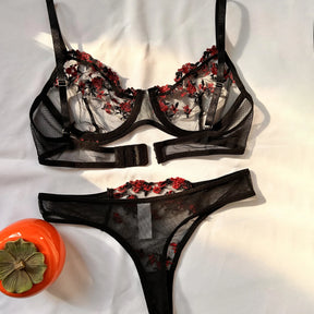 Conjunto de Lingerie Bordada com Bralette Fino | Éclora Bloom