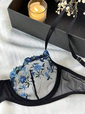 Conjunto Lingerie Sensual com Renda Floral – Delizia Lace - LumiaVibe