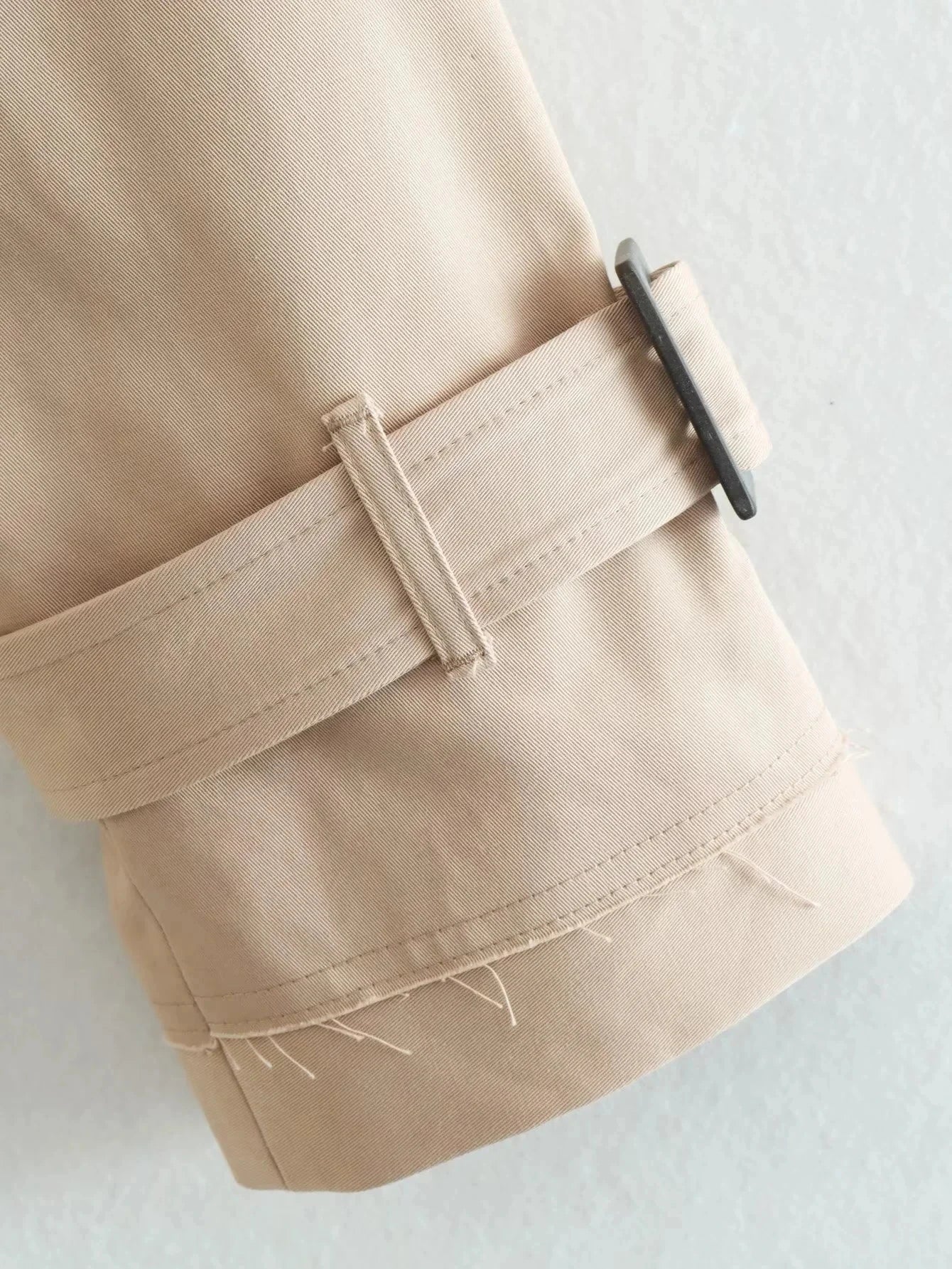 Jaqueta Trench Cropped Feminina | Vibe Chic - LumiaVibe