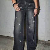 Jeans Feminino Cintura Alta com Strass - Isabella Glam - LumiaVibe