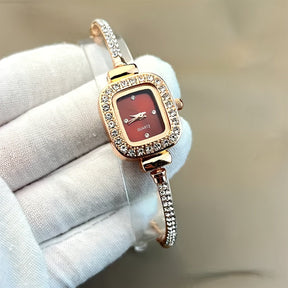 Relógio Feminino Square Alloy | Design Elegante com Movimento de Quartzo - LumiaVibe