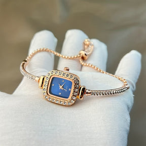 Relógio Feminino Square Alloy | Design Elegante com Movimento de Quartzo - LumiaVibe